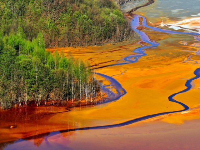 Yellow pollution