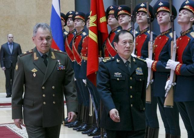 Sergei Shoigu & Wei Fenghe 2018